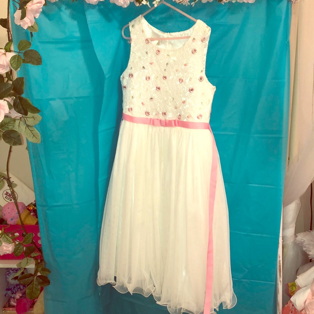 Beautiful tulle Dress!!